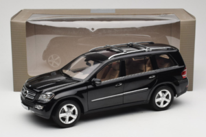 Mercedes GL X164 Obsidian Black Minichamps 1:18 B66962334 Metall — bild 8 av 8