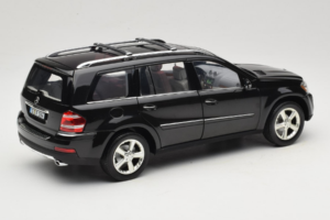 Mercedes GL X164 Period Brown Minichamps 1:18 B66962336 Metall — bild 3 av 8