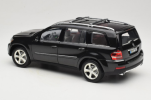 Mercedes GL X164 Period Brown Minichamps 1:18 B66962336 Metall — bild 7 av 8