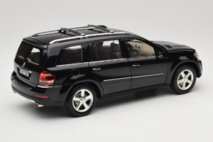 Mercedes GL X164 Tanzanite Blue Minichamps 1:18 B66962335 Metall — bild 3 av 8
