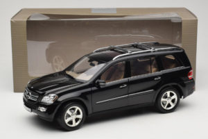 Mercedes GL X164 Tanzanite Blue Minichamps 1:18 B66962335 Metall — bild 8 av 8