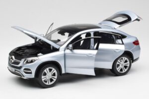 Mercedes GLE Coupe C292 Diamond Silver Norev 1:18 B66960358 Metall — bild 2 av 8