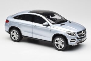 Mercedes GLE Coupe C292 Diamond Silver Norev 1:18 B66960358 Metall — bild 6 av 8