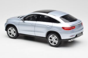 Mercedes GLE Coupe C292 Diamond Silver Norev 1:18 B66960358 Metall — bild 7 av 8
