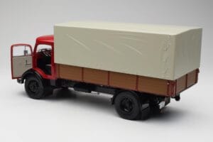 Mercedes L 911 Röd Schuco 1:18 450016400 Metall — bild 5 av 8