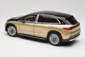 Mercedes Maybach EQS 680 V297 Beige NZG 1:18 B66960592 Metall — bild 7 av 8