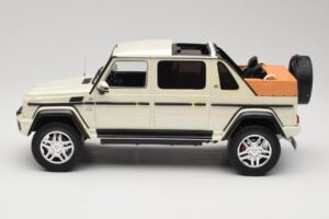 Mercedes Maybach G650 Landaulet W463 Vit Schuco 1:18 450017800 Metall — bild 3 av 6