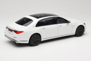 Mercedes Maybach S 680 X223 Diamond White Norev 1:18 B66960666 Metall — bild 3 av 8