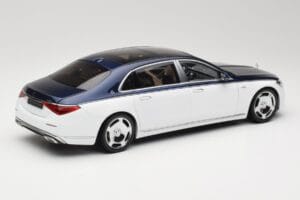 Mercedes Maybach S-Class Z223 Nautical Blue Diamond White Almost Real 1:18 820126 Metall — bild 3 av 8