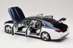 Mercedes Maybach S-Class Z223 Nautical Blue Diamond White Almost Real 1:18 820126 Metall — bild 5 av 8
