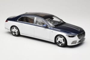 Mercedes Maybach S-Class Z223 Nautical Blue Diamond White Almost Real 1:18 820126 Metall — bild 6 av 8