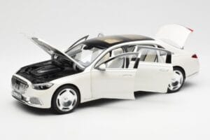 Mercedes Maybach S680 4Matic X223 Diamond Vit Norev 1:18 183918 Metall — bild 2 av 8