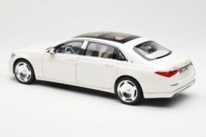 Mercedes Maybach S680 4Matic X223 Diamond Vit Norev 1:18 183918 Metall — bild 7 av 8