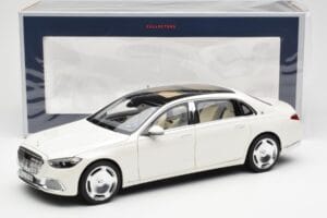 Mercedes Maybach S680 4Matic X223 Diamond Vit Norev 1:18 183918 Metall — bild 8 av 8