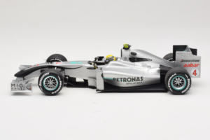 Mercedes MGP W01 #4 N. Rosberg Mercedes GP Showcar 2010 Minichamps 1:18 150100074 Metall — bild 3 av 7