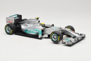 Mercedes MGP W02 #8 N. Rosberg Mercedes GP Showcar 2011 Minichamps 1:18 110110078 Metall — bild 4 av 7