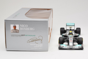 Mercedes MGP W02 #8 N. Rosberg Mercedes GP Showcar 2011 Minichamps 1:18 110110078 Metall — bild 6 av 7