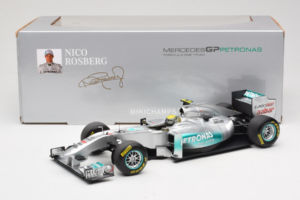 Mercedes MGP W02 #8 N. Rosberg Mercedes GP Showcar 2011 Minichamps 1:18 110110078 Metall — bild 7 av 7