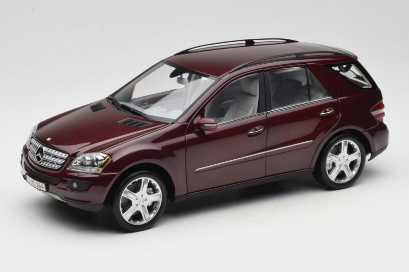 Mercedes ML W164 Red Metallic Minichamps 1:18 150034500 Metall