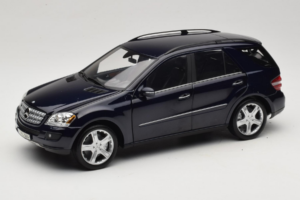 Mercedes ML W164 Tanzanite Blue Återförsäljar Edition Minichamps 1:18 B66962322 Metall