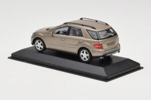 Mercedes ML W164 Koppar Metallic Minichamps 1:43 ML002 Metall — bild 3 av 4