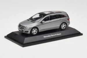 Mercedes R-Class W251 Palladium Silver Metallic Minichamps 1:43 B66960055 Metall — bild 2 av 4