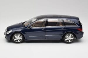 Mercedes R-Class W251 Tanzanit Blå Minichamps 1:18 150034600 Metall — bild 4 av 8