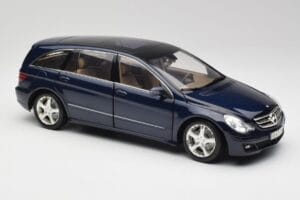 Mercedes R-Class W251 Tanzanit Blå Minichamps 1:18 150034600 Metall — bild 6 av 8
