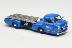 Mercedes Renntransporter Blue Wonder CMC 1:43 M-036K Metall — bild 6 av 8