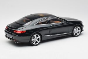 Mercedes S-Class Coupe C217 Smaragd Grön Metallic Norev 1:18 B66961244 Metall — bild 3 av 8