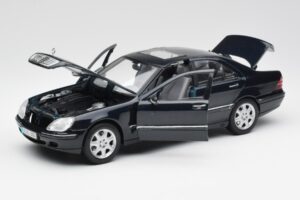 Mercedes S-Class W220 Blå Maisto 1:18 56051 Metall — bild 2 av 8