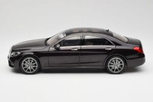 Mercedes S-Class W222 AMG Line Ruby Svart Metallic Norev 1:18 183483 Metall — bild 4 av 8