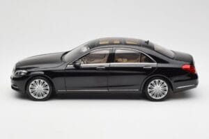 Mercedes S-Class W222 Svart Metallic Norev 1:18 183480 Metall — bild 4 av 8