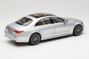 Mercedes S-Class W223 AMG Line Brilliant Silver Norev 1:18 183805 Metall — bild 3 av 8