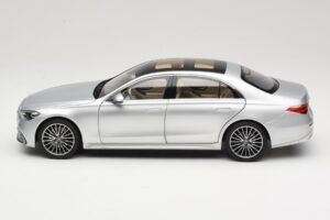 Mercedes S-Class W223 AMG Line Brilliant Silver Norev 1:18 183805 Metall — bild 4 av 8