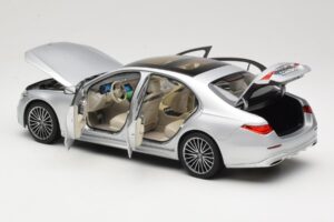 Mercedes S-Class W223 AMG Line Brilliant Silver Norev 1:18 183805 Metall — bild 5 av 8