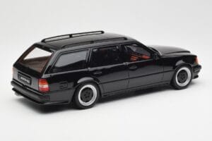 Mercedes 300 TE AMG S124 Svart Otto 1:18 OT147 Resin — bild 2 av 6