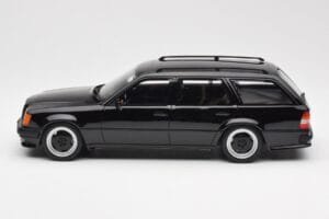 Mercedes 300 TE AMG S124 Svart Otto 1:18 OT147 Resin — bild 3 av 6
