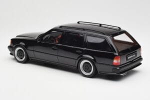 Mercedes 300 TE AMG S124 Svart Otto 1:18 OT147 Resin — bild 5 av 6