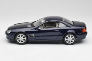 Mercedes SL 500 R230 Blå Maisto 1:18 B66962126 Metall — bild 4 av 8