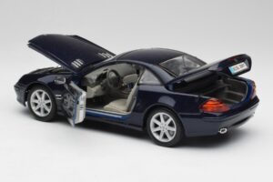 Mercedes SL 500 R230 Blå Maisto 1:18 B66962126 Metall — bild 5 av 8