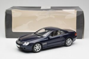 Mercedes SL 500 R230 Blå Maisto 1:18 B66962126 Metall — bild 8 av 8
