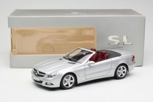 Mercedes SL 500 R230 Cabriolet Iridium Silver Minichamps 1:18 B66962388 Metall — bild 8 av 8
