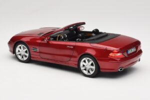 Mercedes SL 500 R230 Red Metallic Begränsad Upplaga Norev 1:18 183841 Metall — bild 7 av 8