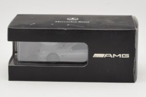 Mercedes SL 65 AMG R230 Silver Minichamps 1:43 B66960601 Metall — bild 4 av 4