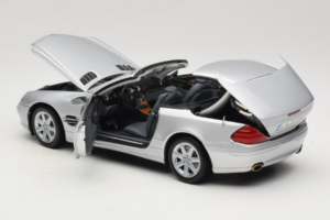 Mercedes SL R129 Silver Minichamps 1:18 B66962133 Metall — bild 6 av 10
