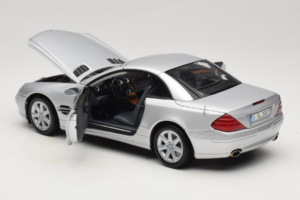Mercedes SL R129 Silver Minichamps 1:18 B66962133 Metall — bild 7 av 10