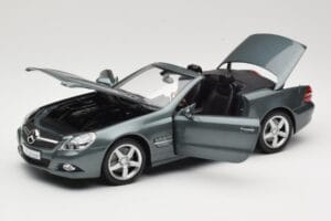 Mercedes SL R230 Amiant Green Minichamps 1:18 B66962389 Metall — bild 2 av 8