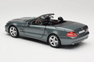 Mercedes SL R230 Amiant Green Minichamps 1:18 B66962389 Metall — bild 7 av 8