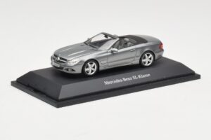 Mercedes SL R230 Palladium Silver Metallic Minichamps 1:43 B66962390 Metall — bild 2 av 4